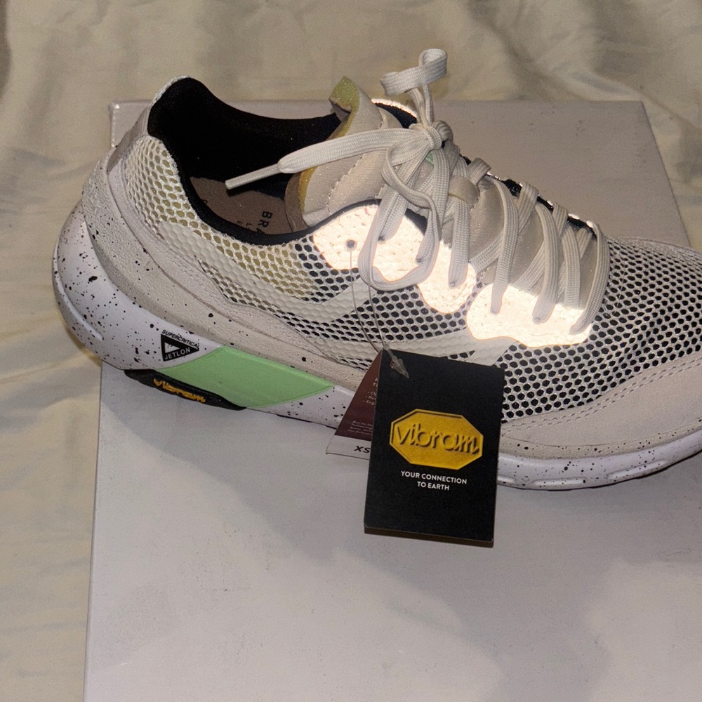 Brandblack Men's White and Lime Athletic Shoes